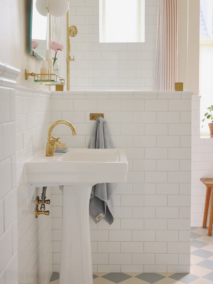 Tile Victorian Glazed